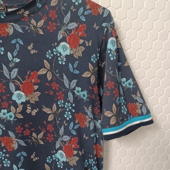 Saks Fifth Avenue Floral T Shirt - Picture 5 of 7